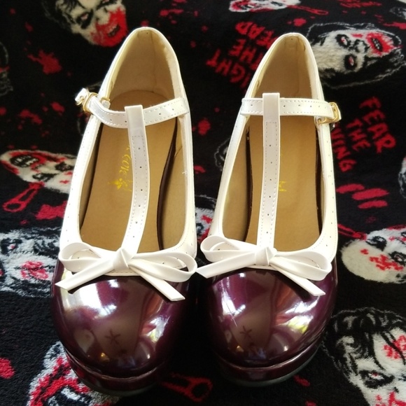 Retro Burgundy heels - Picture 7 of 8
